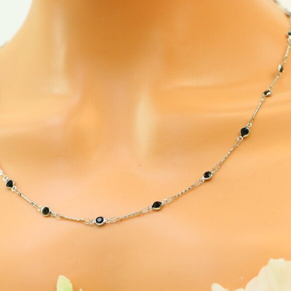 Minimalist Necklace, Sleek & Modern Design, Women’s Fashion, YC110493-N - Picture 4 of 10